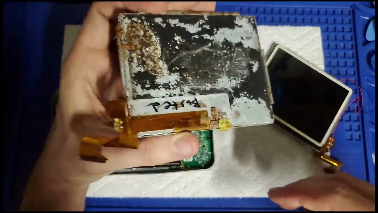 [VOD] Looking at what causes Screen Yellowing on DSi XL consoles
