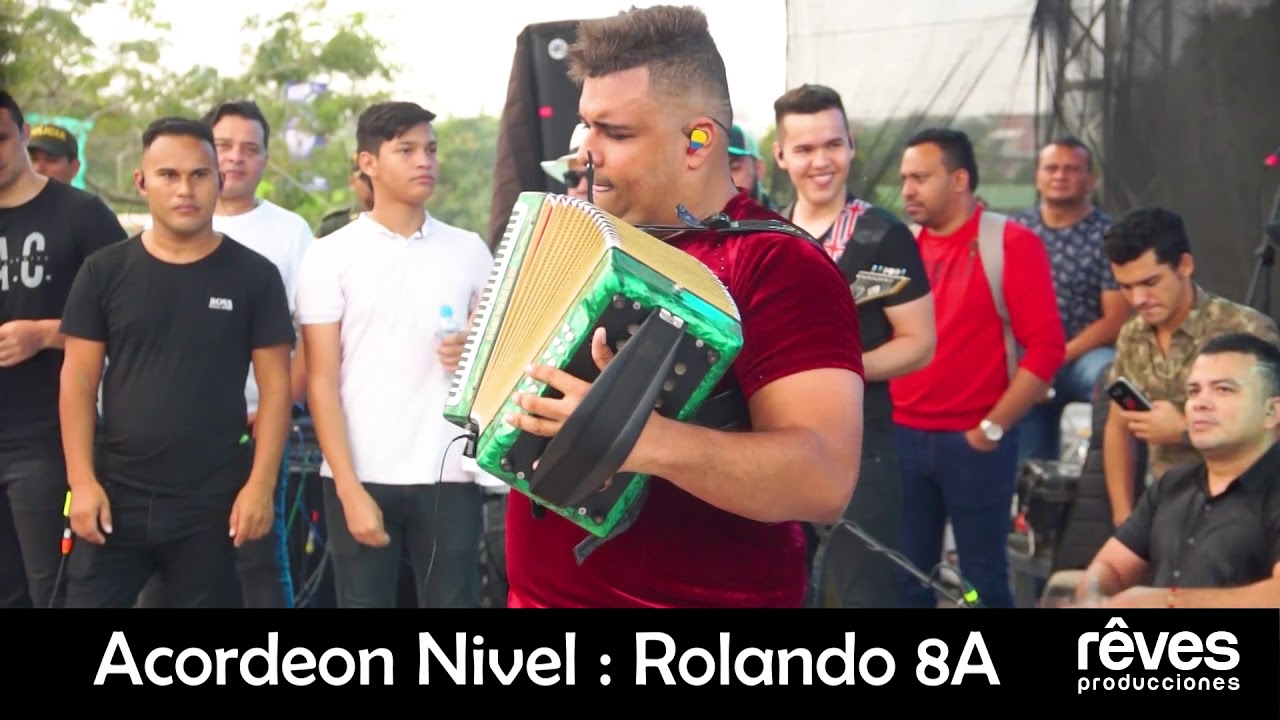 EL NIVEL DE ROLANDO OCHOA EN EL ACORDEON