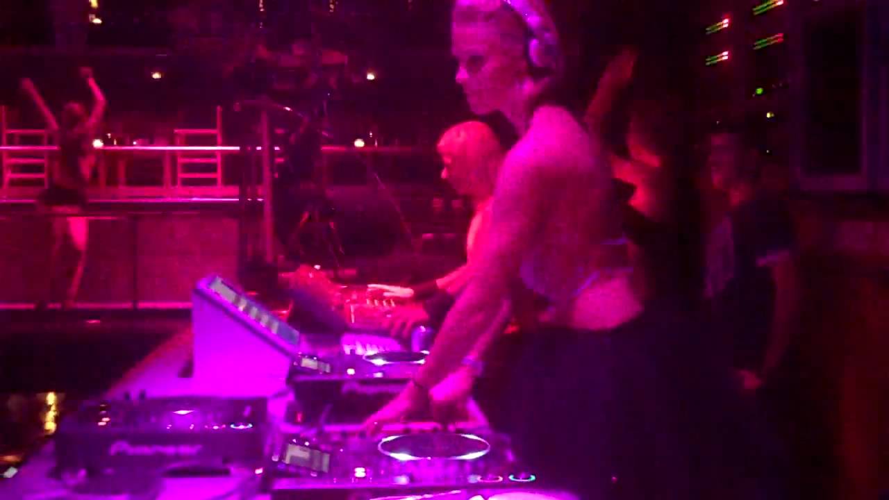 Niki Belucci 2010 07 07 Ibiza Amnesia 3