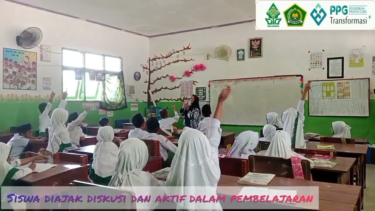 VIDIO UKIN MENGENAL JAM dan MEMBACA JAM ANALOG