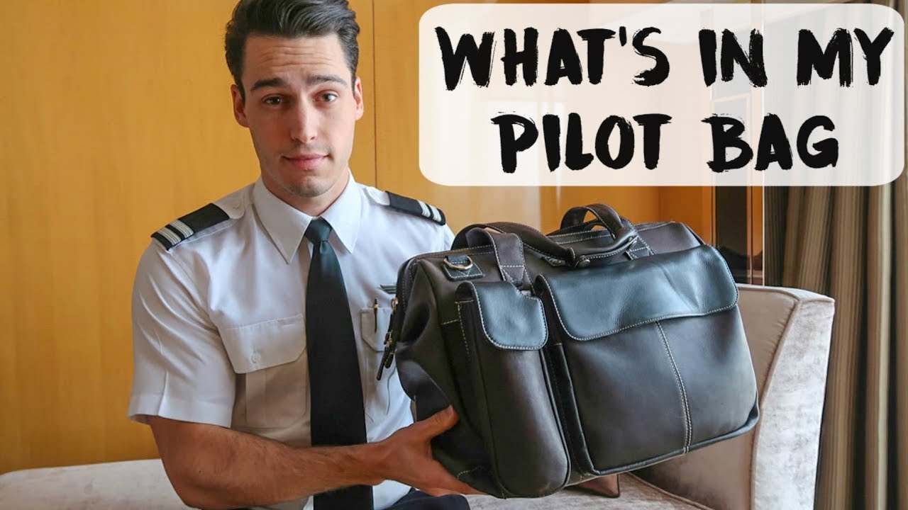 WHAT'S IN MY PILOT BAG? | Australia - VLOG #56