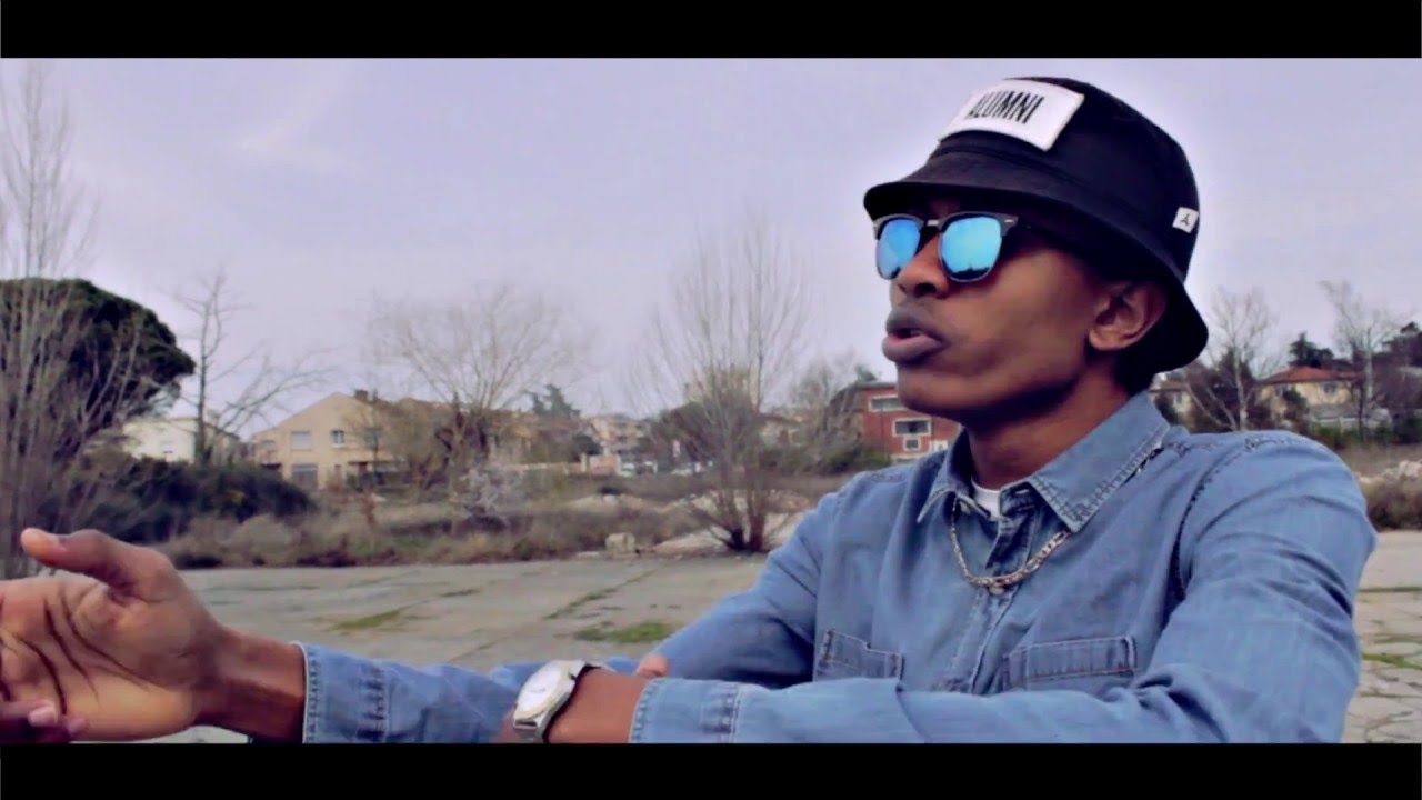 Leste - Elle Veut Un Thug x (CFDFilmsDir/)