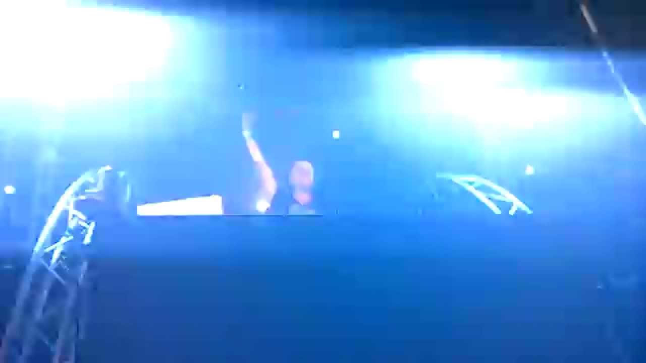 Armin van Buuren - 4 @ Armada Captivating, Undercurrent 14/10/2015