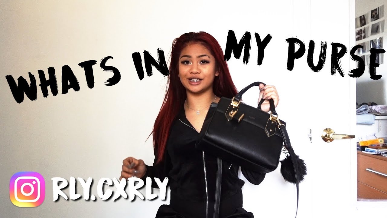 WHATS IN MY PURSE | Carly Sarah
