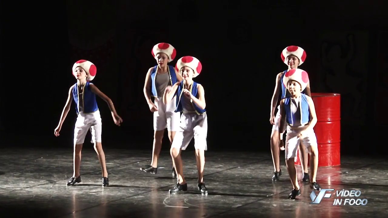 MUNDO DA DANÇA 2016 - Cogumelos Vidas Super Mario Bross