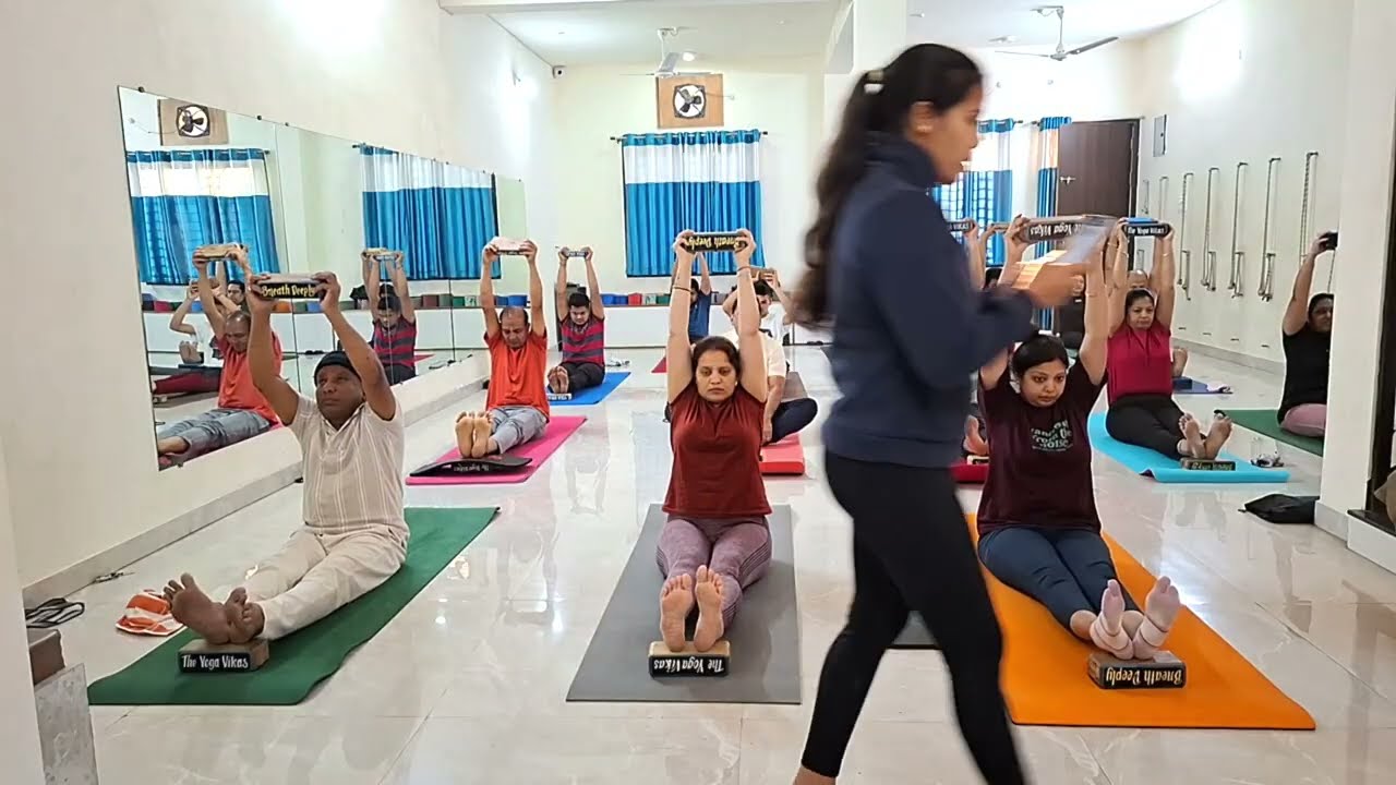 सिर्फ 9 दिन 🔥फैट पिघलेगा ! 9 Days 5kg WeightLoss Challenge Day-1 #bellyfat#weightloss#yogawithamrika