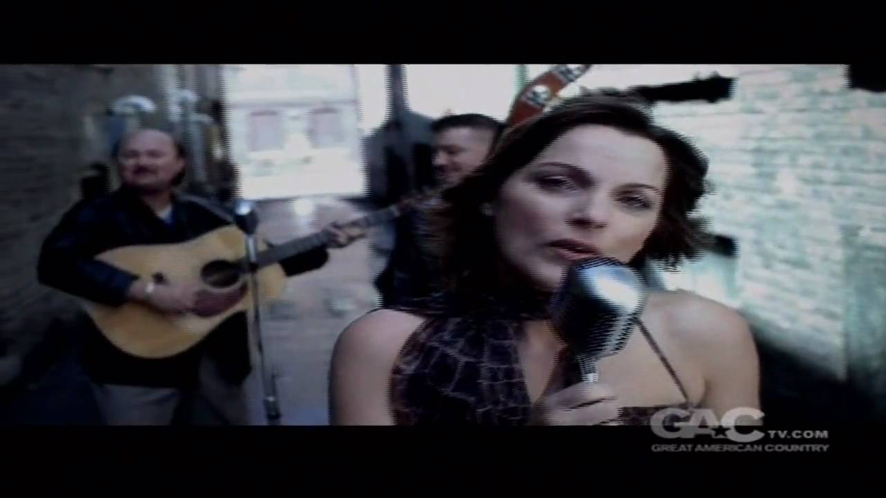 Rhonda Vincent - I'm Not Over You (Bluegrass)