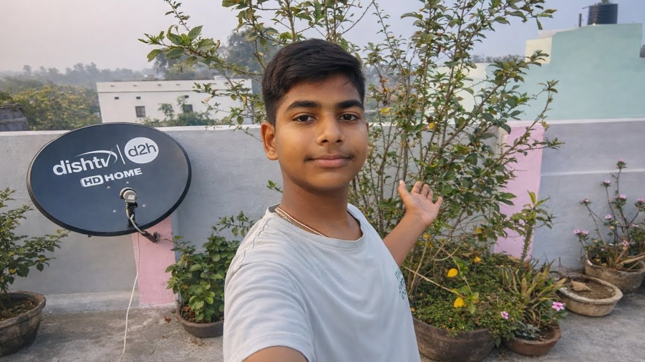 Akele Chhat Par Me Flower's Me Pani Dene Aa Gaya ❤️ 🌺🌹