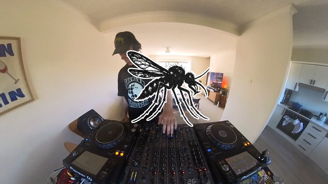 MOZZ - 125-130BPM - Minimal Techno Mix - FOUNDATIONSTECHNO.COM