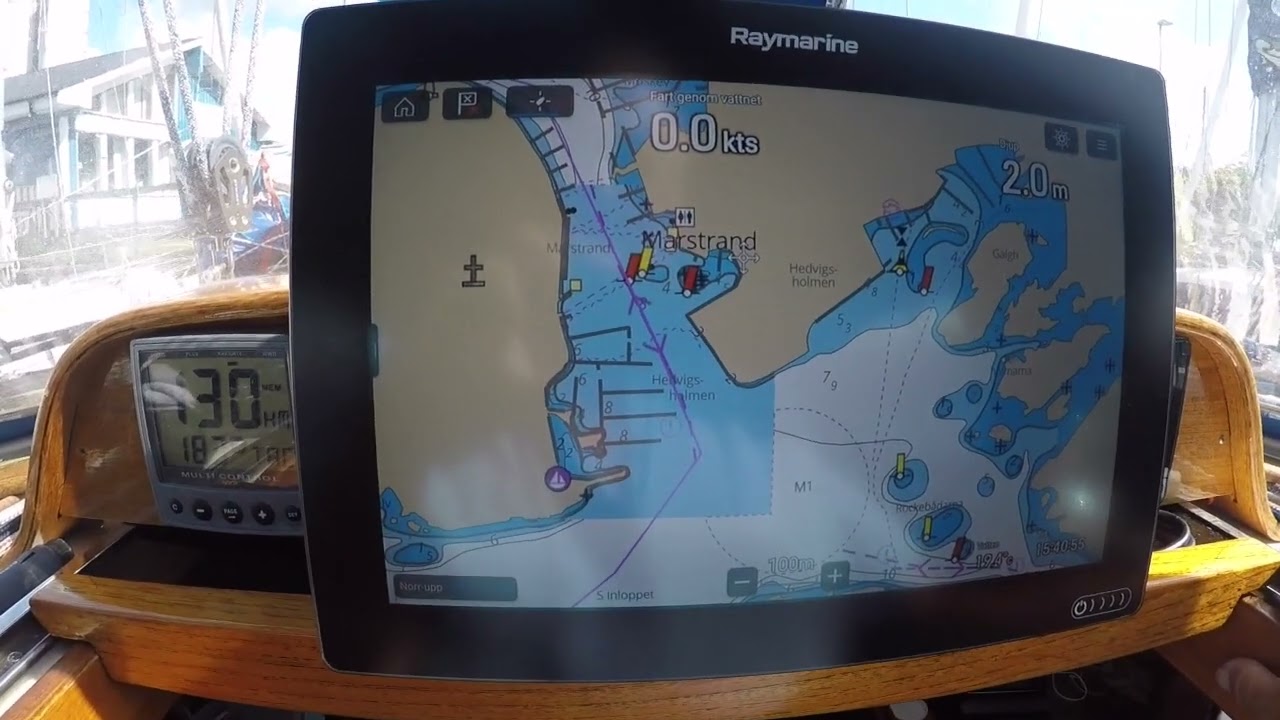 Lighthouse sjökort vs. Navionics