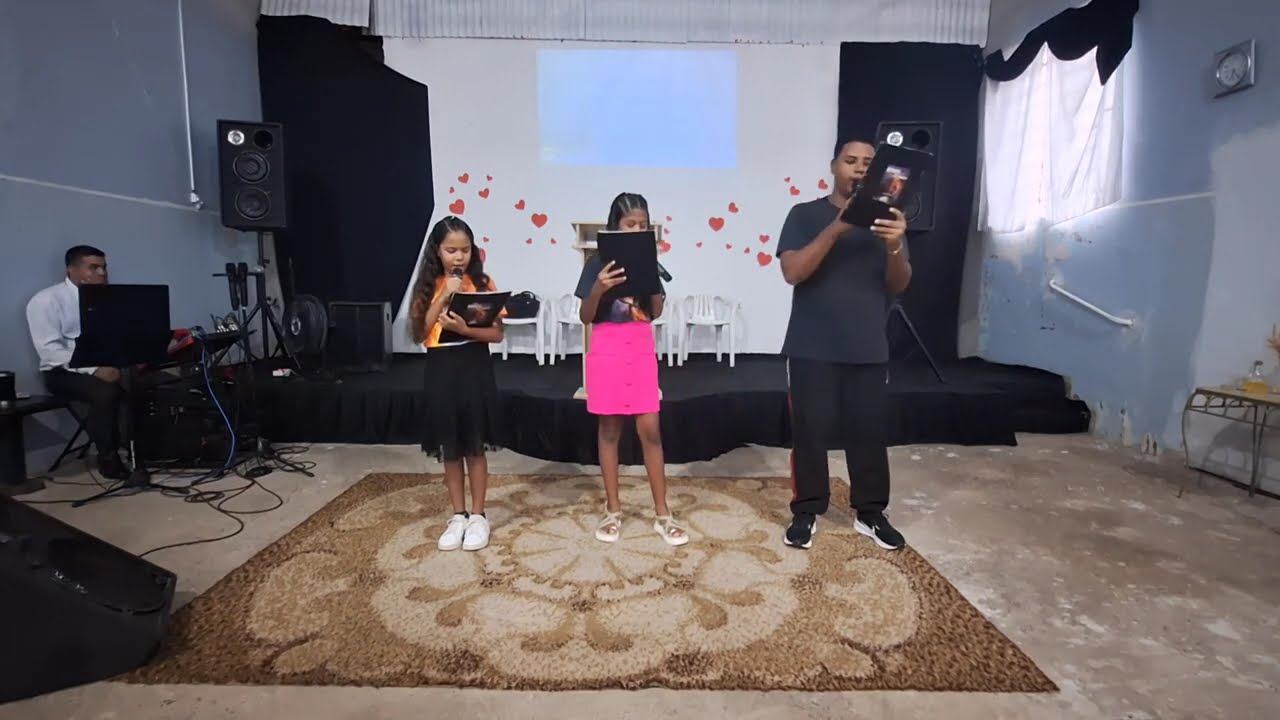Tua Glória Me Abraça - Bruna Karla e Gabriela Rocha cover Grupo El-Shaday Igreja IECP Novo Tempo