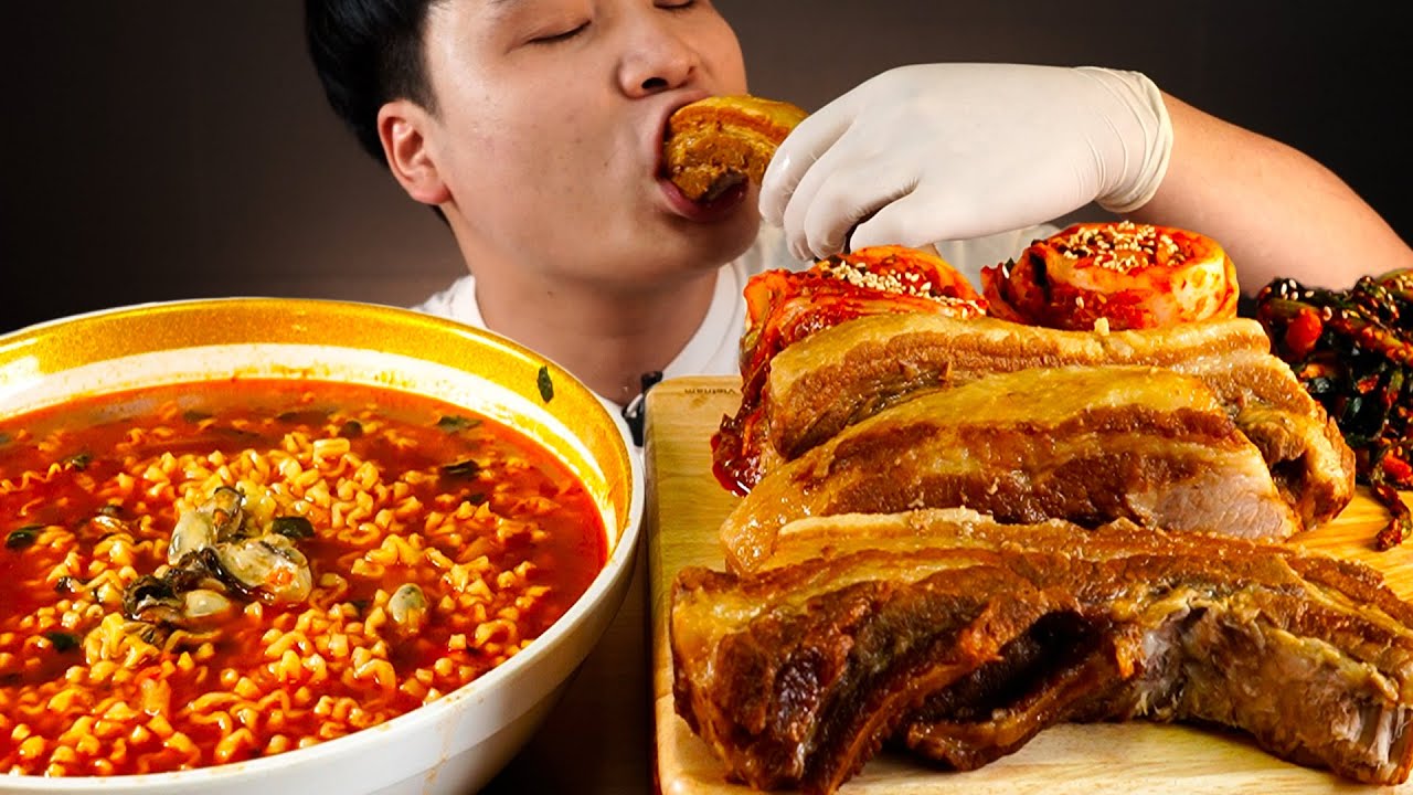 국물이 찐한 굴진짬뽕과 통보쌈, 배추김치, 파김치 먹방~!! 리얼사운드  ASMR Mukbang(Eating Show)