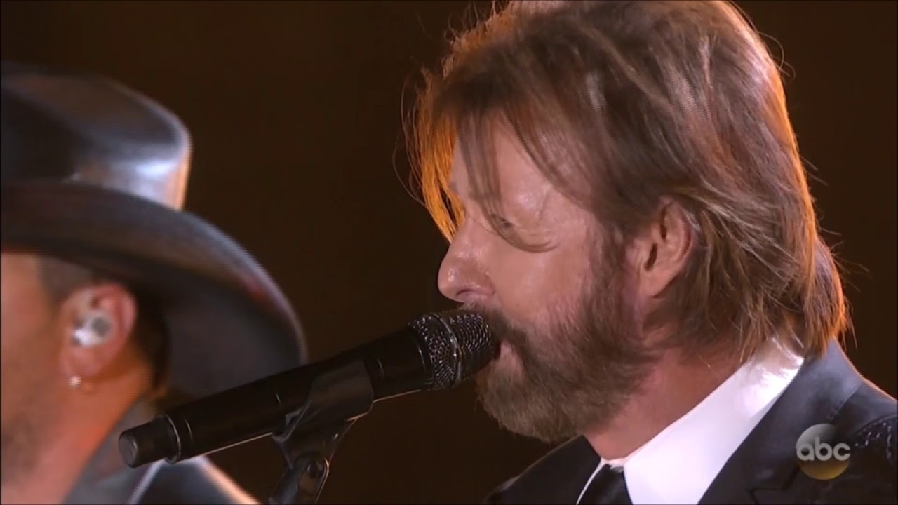 Brooks and Dunn plus Jason Aldean perform 