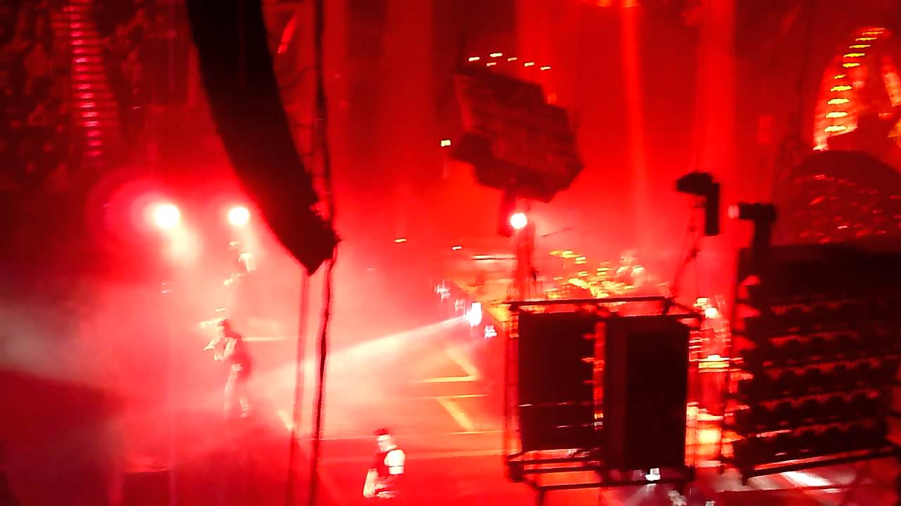 Rammstein - Mein Herz Brennt (TUI-Arena, Hannover 03.02.2012) LIVE