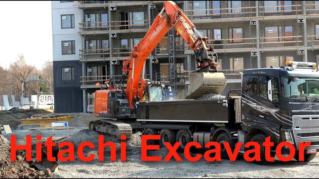 Hitachi 225 Bagger Excavator Load Volvo truck