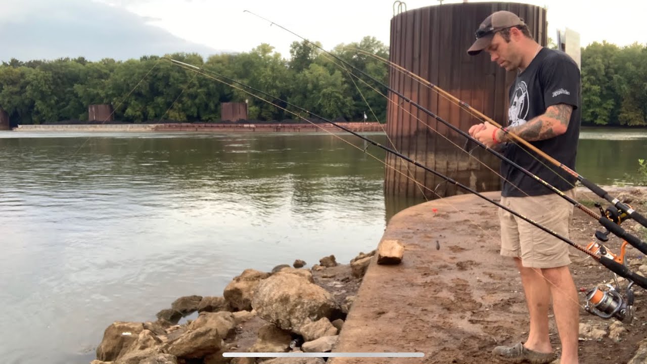 Catfishing the Cumberland River, CRAZY Weather!