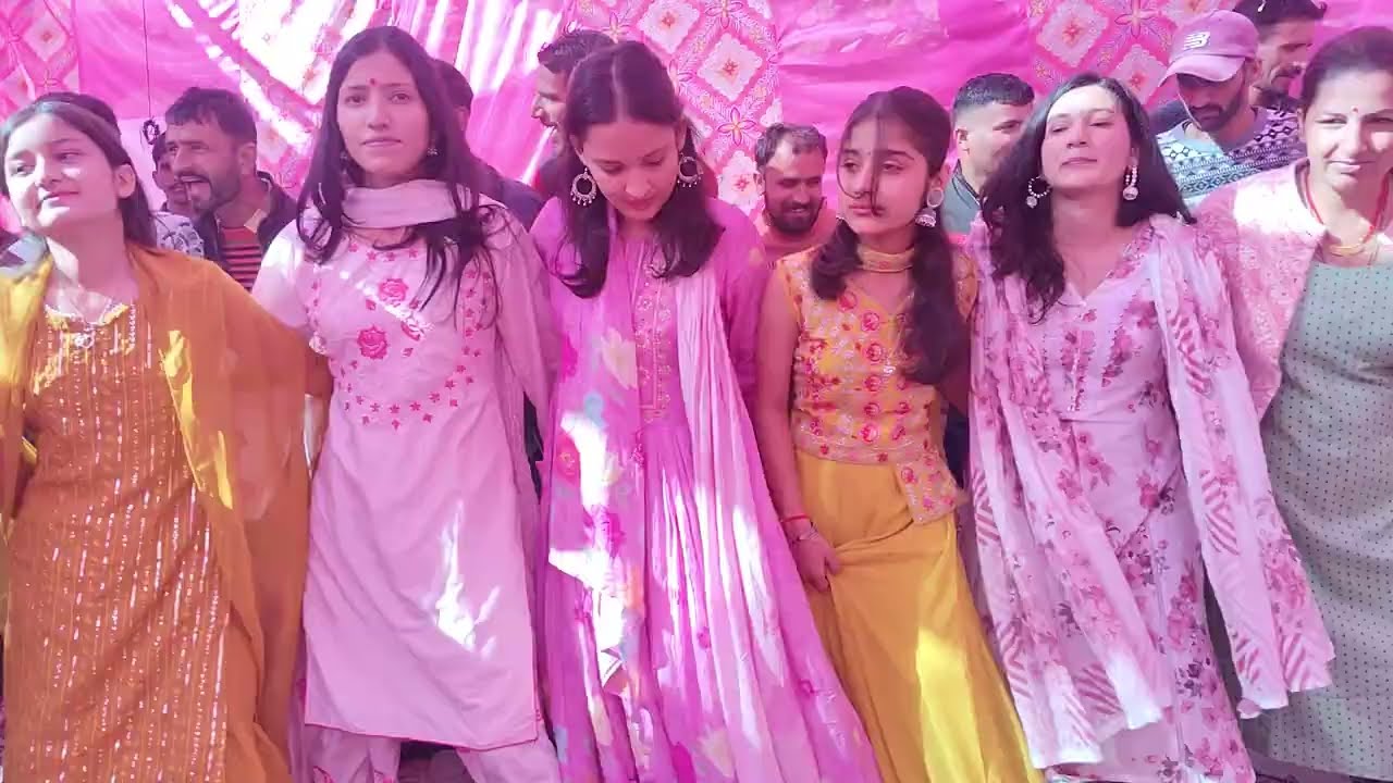 पिंगवा गाँव मे शादी के दिन दुल्ले के साथ सुन्दर डांस............... ❤❤