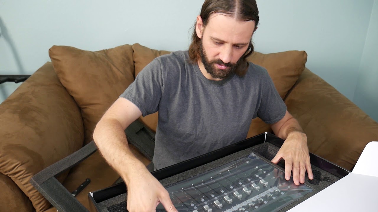 Avid Artist Mix Unboxing!