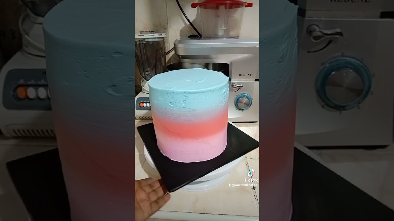 CAKE TRANSFORMATION WITHIN FEW MINUTES// #cake #kenya #kenyanbaker