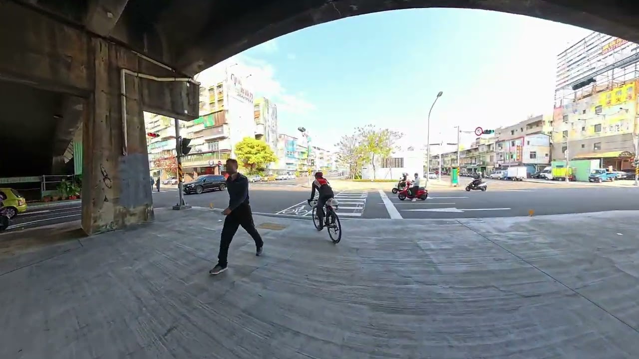 🚴‍♂️ 18-Min YouBike Ride in Kaohsiung | City Cycling Adventure 🌇 | 高雄 18 分鐘騎行 | 城市自行車探險 🌇