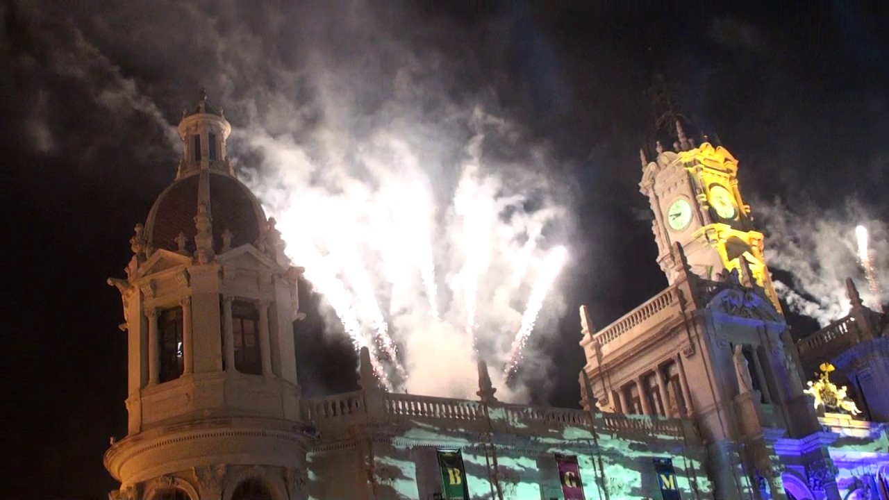 Three Kings parade and big firework in Spain ( Valencia) 2017, (Los Reyes Magos)!