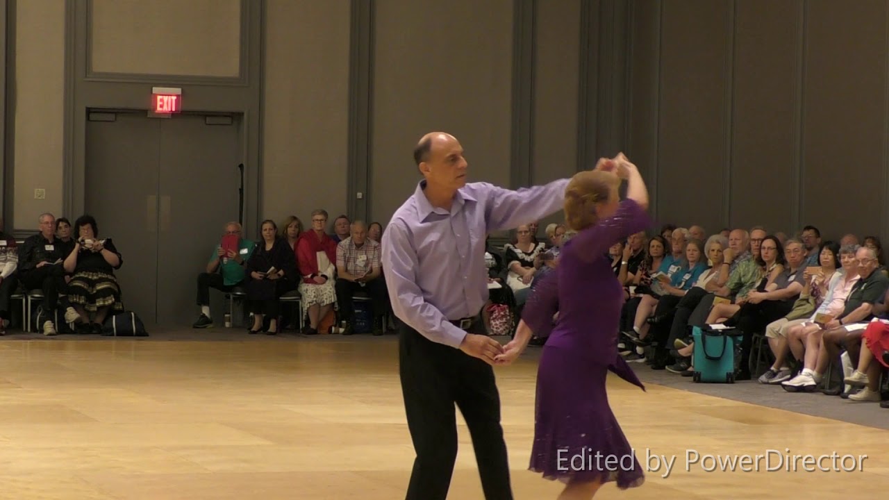 2019 Round Dance Showcase -- 6/29/19 -- 10 -- Tom & Cindy Bunn -- The Alligator Stroll