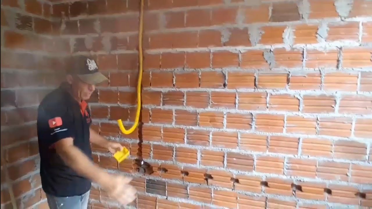 Dicas para chumbar caixinhas de luz em paredes sem reboco. 