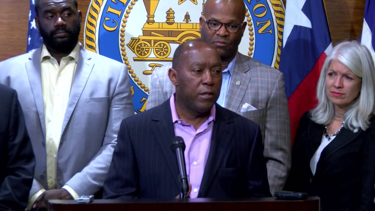 Mayor Turner Outlines New Recycling Contract with Waste Management