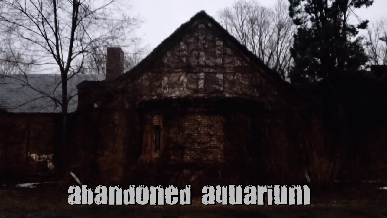 Exploring Abandoned Cleveland Aquarium ‐ Sad and Scary