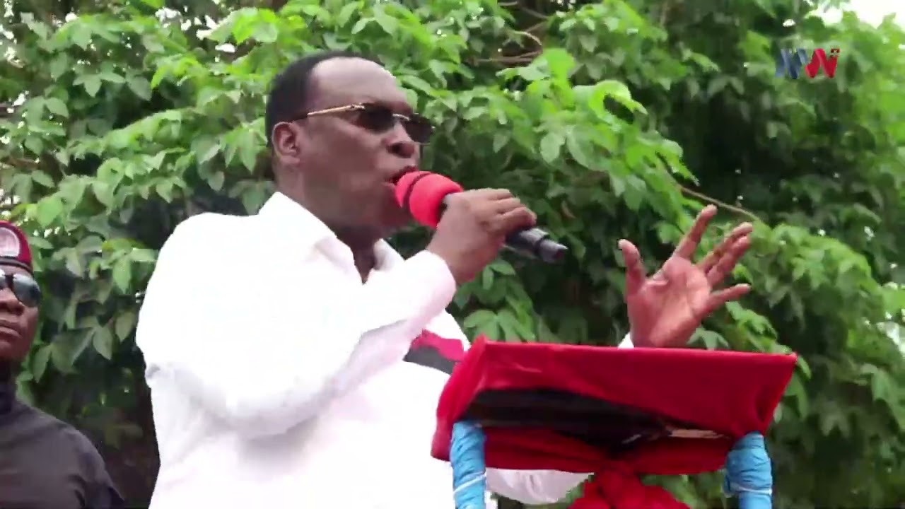 BALAA! MBOWE AKINUKISHA UYOLE MBEYA, AWATAKA WANANCHI KUIVUNJA VUNJA CCM BILA HURUMA UCHAGUZI HUU