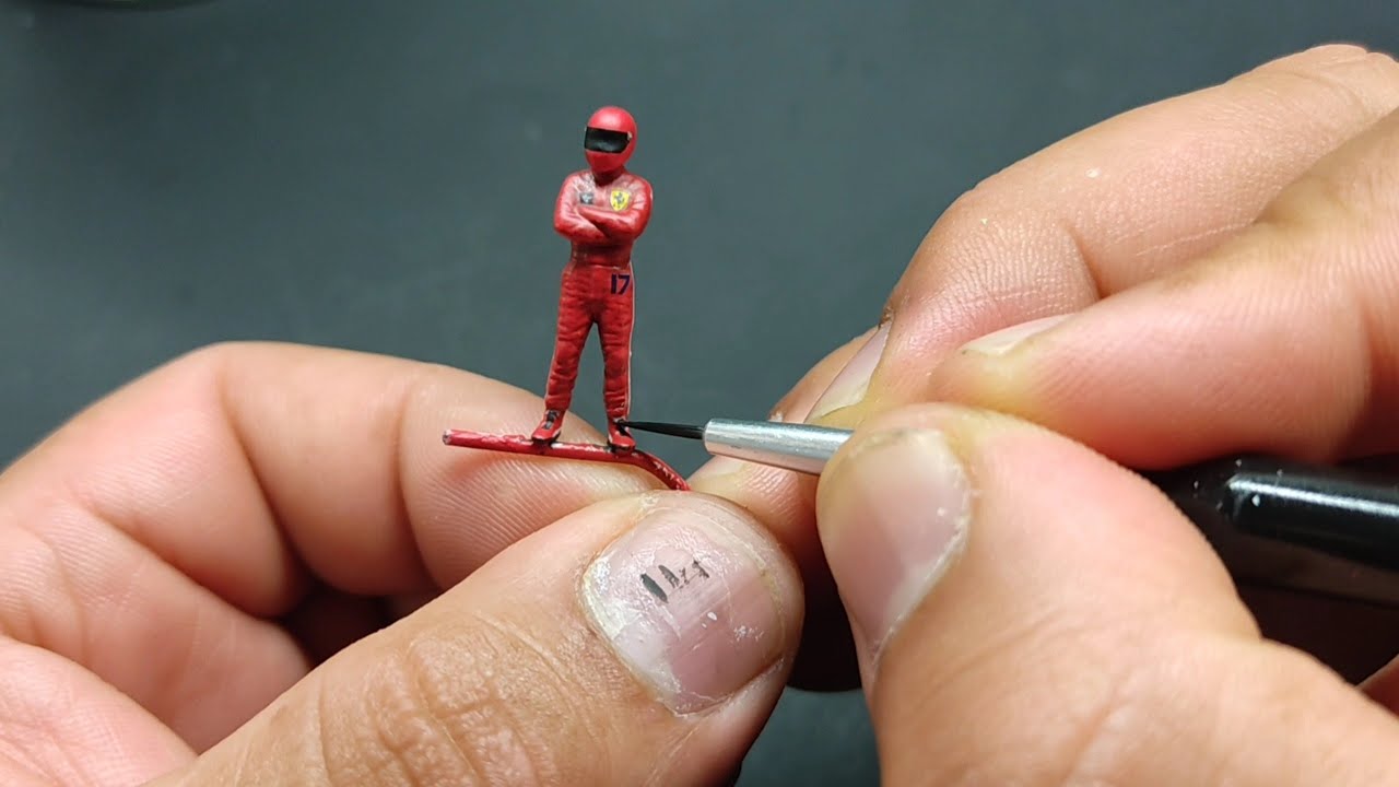Cómo pintar una figura de impresión 3D escala 1/64 (piloto de carreras).