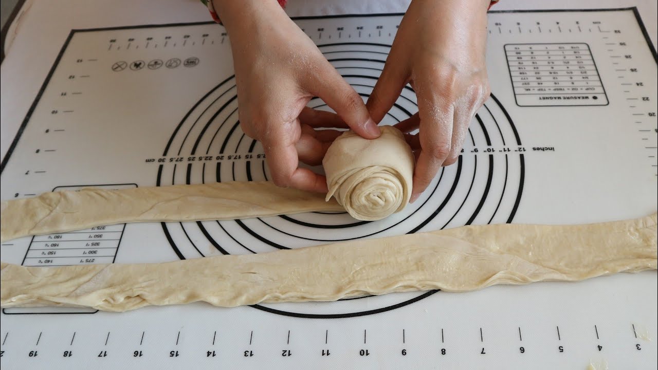 Калтама вкусная слоеная лепешка Katlama delicious puff pastry