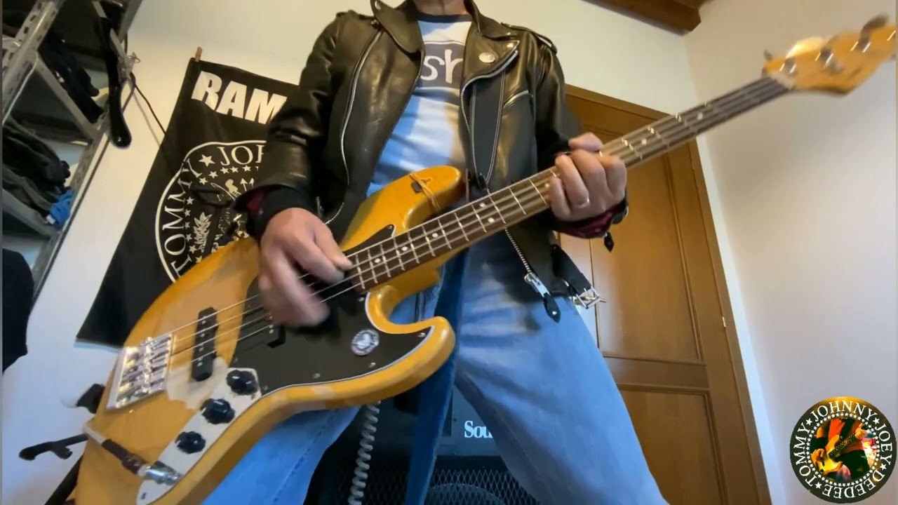 Ramones - She's a Sensation * bass cover