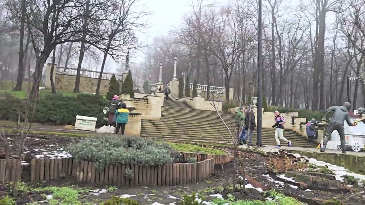 Комсомольское озеро покрыто льдом#кишинёв#молдова