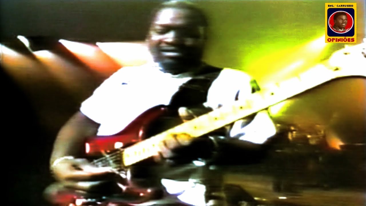 Siwo by Jocelyne Béroard from the Best of Kassav album, Live in Zenith 1989