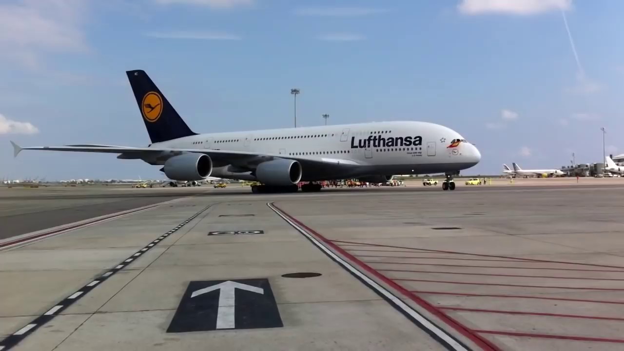 Airbus A380 in Barcelona Airport (LEBL) for the first Time