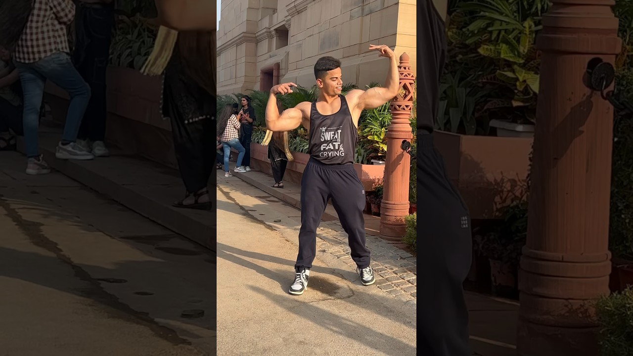 Public Reactions in India Gate 😍|| Deepanshu Manni ||
