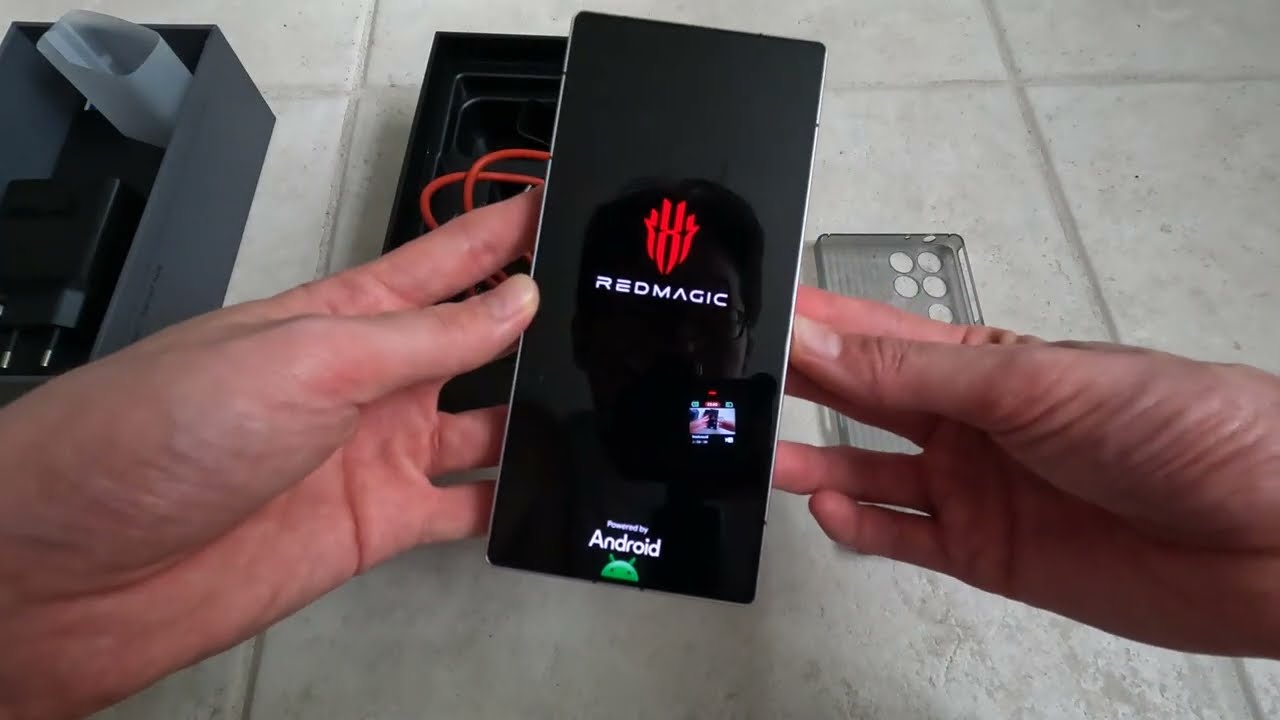 Распаковка Redmagic 11 Pro в разрешении 4K/60FPS