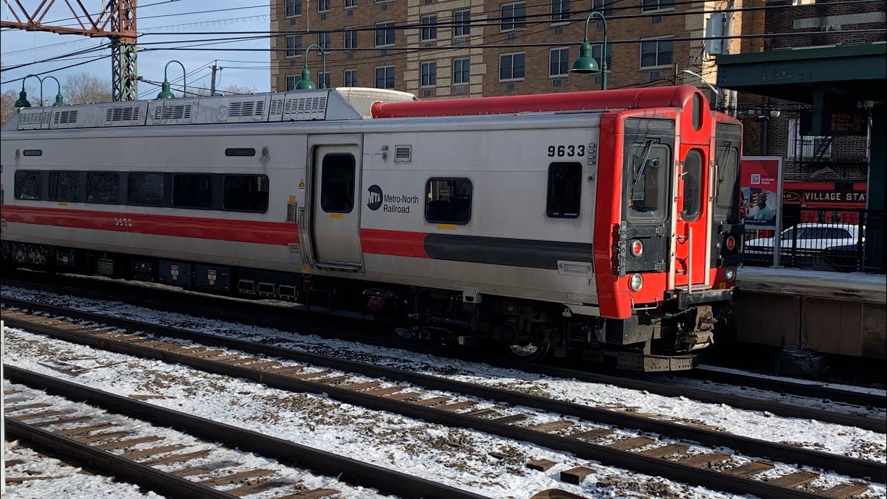 MNRR: New Haven Line, Amtrak trains at Mamaroneck