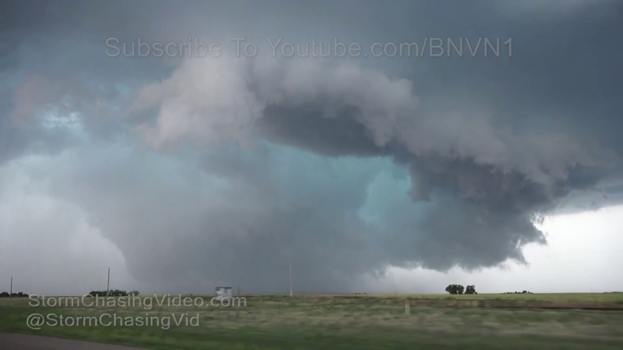 Dodge City, KS Large Tornadoes On The Ground - 5/29/2018