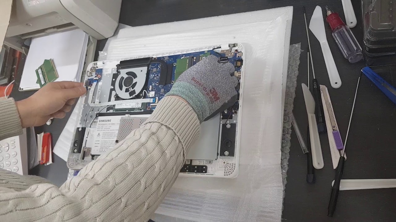 NT550EBZ-AD3A SSD 장착 영상
