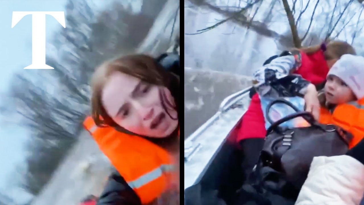 Russia flood: Thousands evacuated as emergency declared