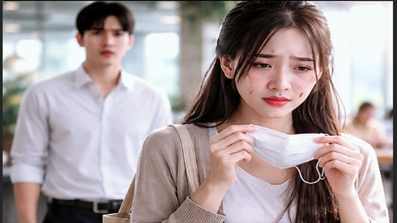 Cô gái che mặt khi đi làm khẩu trang rơi xuống người yêu đứng lặng , dấu vết nhỏ khiến mọi thứ đổi