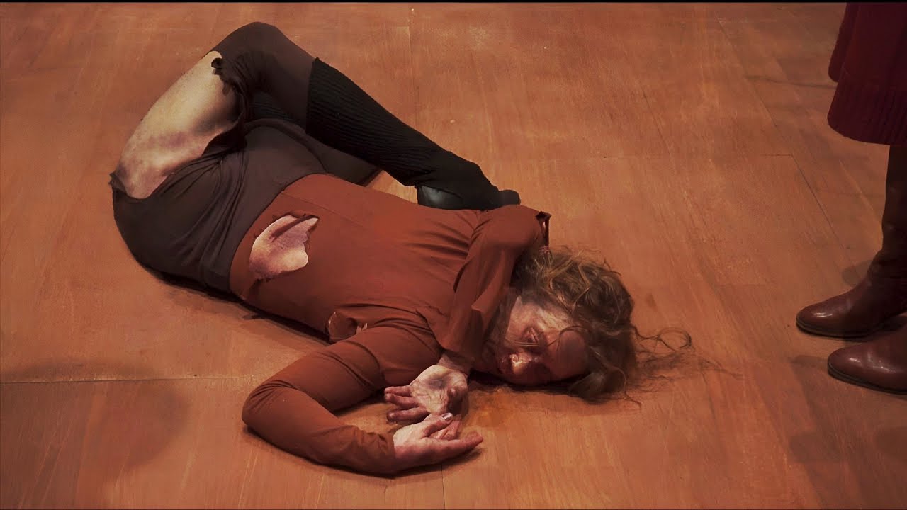 راقصة باليه بتختفي في ظروف مرعبة! ولما بيكتشفوا الحقيقة بيخافوا اكتر! Suspiria