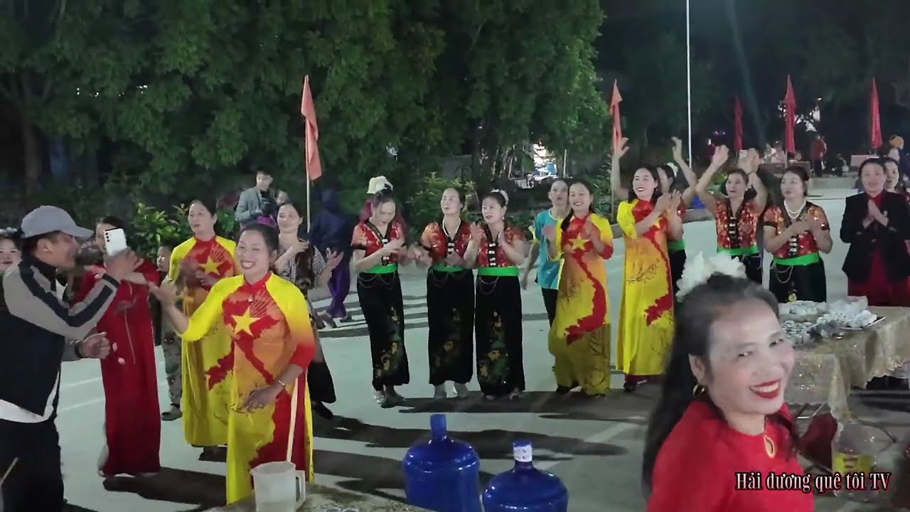 Vũ điệu Rượu cần - tại: Thượng Vũ - Kim Thành - Hải Dương (cũ)