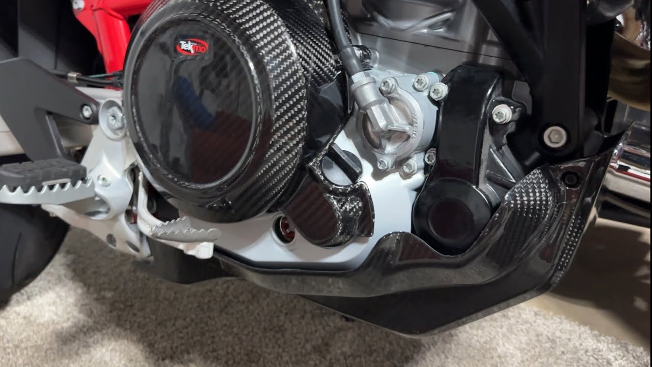 2023 gas gas 700sm epesode: 2 - 600 or 1000km service / oil change +tekmo carbon ktm husky 690/700