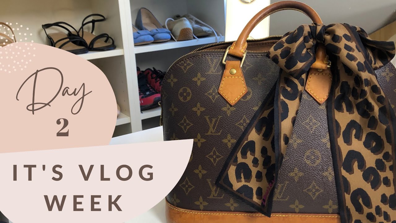 What's in my HANDBAG - A day in the life II Vlog week day 2 II Life in Sweden with Linda Klinton