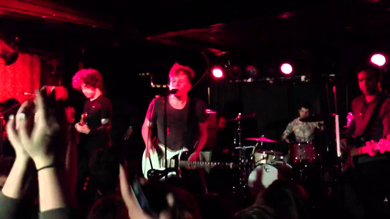 Fall Out Boy - I Don't Care Live @ Subterranean in Chicago