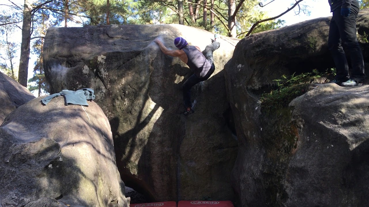 Fontainebleau - Roche aux sabots - Graviton (7A)