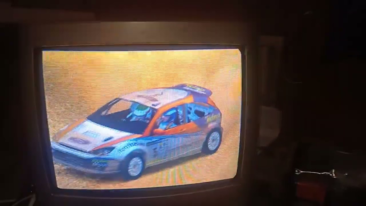 Definitivamente se ve mejor PS2 en TV CRT que en LCD con conexión por componentes.